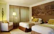Bedroom 6 Grand Diamond Suites Hotel