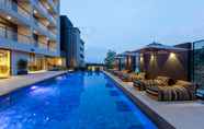 สระว่ายน้ำ 6 Hotel IKON Phuket