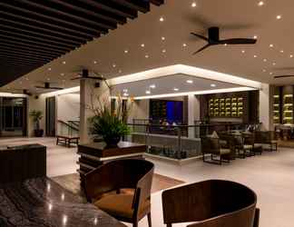 Lobi 2 Hotel IKON Phuket