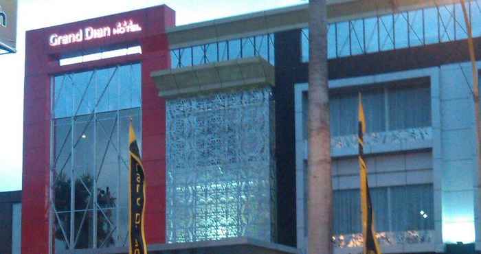 Exterior Grand Dian Slawi