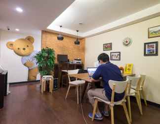 Sảnh chờ 2 I-Sleep Silom Hostel 