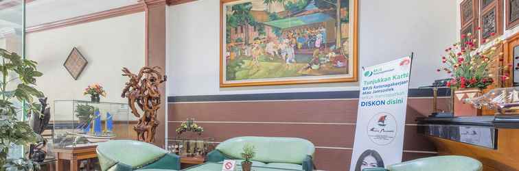 Lobi OYO 1090 Hotel Anging Mammiri Makassar