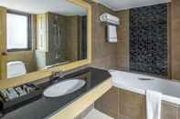 Toilet Kamar Nora Lakeview Hotel