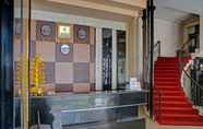 Lobby 6 "OYO 90386 Hotel Mangga Dua Makassar