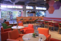 Bar, Cafe and Lounge Zuri Express Lippo Cikarang