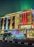 EXTERIOR_BUILDING Grand Parama Hotel