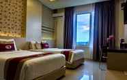 Kamar Tidur 4 Grand Parama Hotel