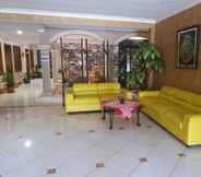 Lobby 6 Hotel Mahadria Syariah