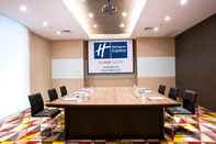 Functional Hall Holiday Inn Express Surabaya CenterPoint