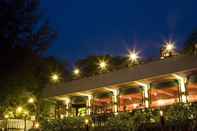 Exterior Veranda Lodge