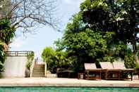 Swimming Pool Veranda Lodge