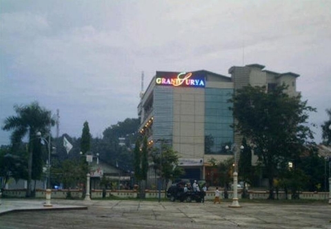 Exterior Grand Surya Hotel Kotabaru