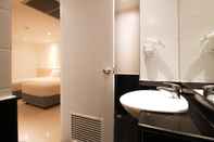 Toilet Kamar Ten Stars Hotel Pratunam