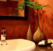 In-room Bathroom 4 Aonang Beach Home