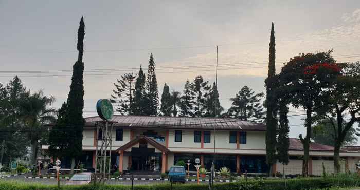 Bangunan Hotel Cisarua Indah 