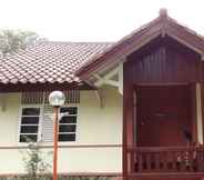 Exterior 4 Cisarua Indah Cottage