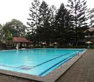 Swimming Pool 6 Cisarua Indah Cottage