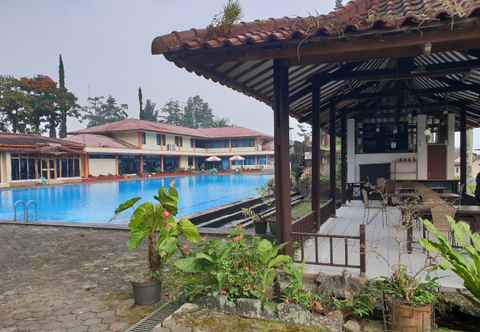 Swimming Pool Cisarua Indah Cottage