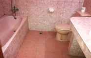 Toilet Kamar 4 Fat Yogi Cottages