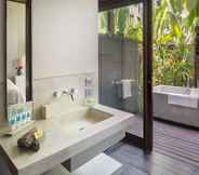 In-room Bathroom 2 Villa Kouru by Exotiq Villa Holidays