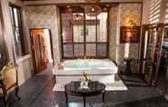 ห้องน้ำภายในห้อง 6 Ammatara Pura Pool Villas