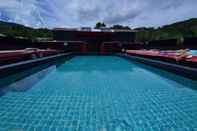 Swimming Pool Sharaya Residence Patong