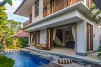 สระว่ายน้ำ Lameli Villas