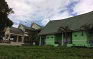 Exterior 4 OYO 3400 Villa Gunung Gare