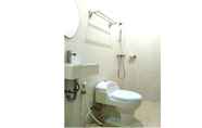 Toilet Kamar 6 Omah Denaya Hotel 