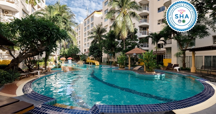 Swimming Pool Hinn-Namm Hotel (SHA Certified)