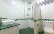 In-room Bathroom 3 MyVillage Lamai Hotel