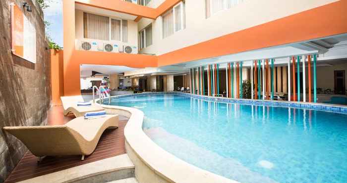 Swimming Pool Siesta Legian Hotel