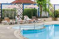 Swimming Pool Amora Thapae Hotel Chiang Mai (SHA+)