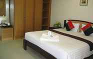 Kamar Tidur 3 Narawan Hotel