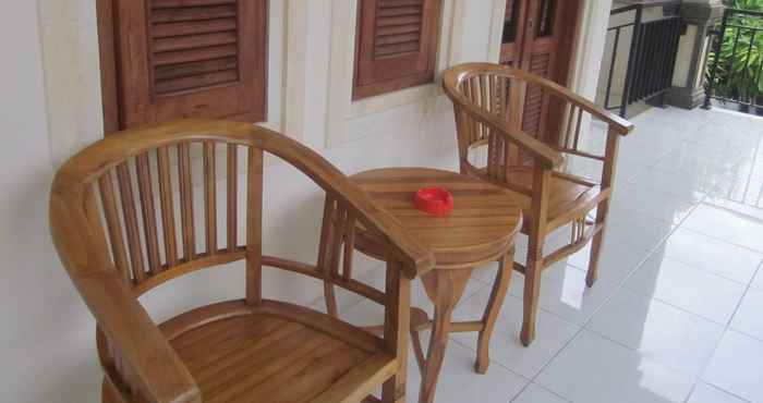 Kamar Tidur Budget Door Legian Inn