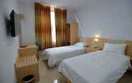 Kamar Tidur 4 T-One Hotel