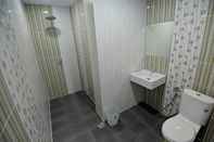 Toilet Kamar T-One Hotel