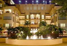 Bangunan 6 Treetops Executive Residences