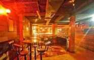 Bar, Kafe, dan Lounge 2 Pardede International Hotel Medan