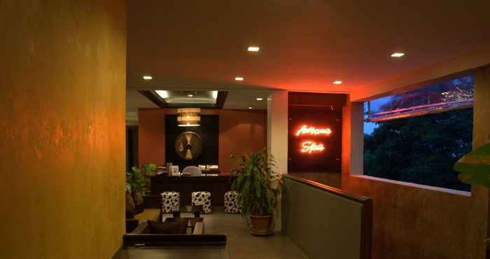 Lobi Baan Bandalay Hotel