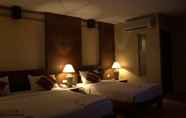 Kamar Tidur 5 Baan Bandalay Hotel