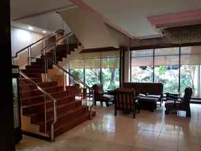 Lobby 4 Hotel Surya Jakarta