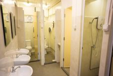 In-room Bathroom Ark Hostel