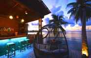 บาร์ คาเฟ่ และเลานจ์ 5 Tango Luxe Beach Villa Samui