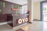 Lobby OYO 741 Hotel Labuhan Raya