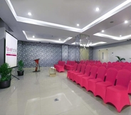 Ruangan Fungsional 3 favehotel Ahmad Yani Banjarmasin