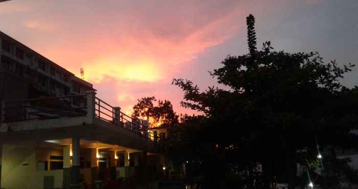 Exterior Pandu Lakeside Hotel Parapat