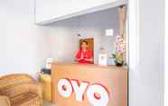 Lobi 5 OYO 863 Tenacity Guest House Syariah