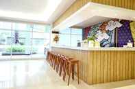 Bar, Kafe dan Lounge MaxOneHotels.com @ Resort Makassar