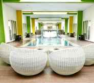 Hồ bơi 7 MaxOneHotels.com @ Resort Makassar